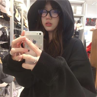 风吹云动星不动